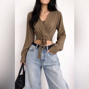 Banana Republic Brown Wrap Top Front Tue Blouse. Size S.